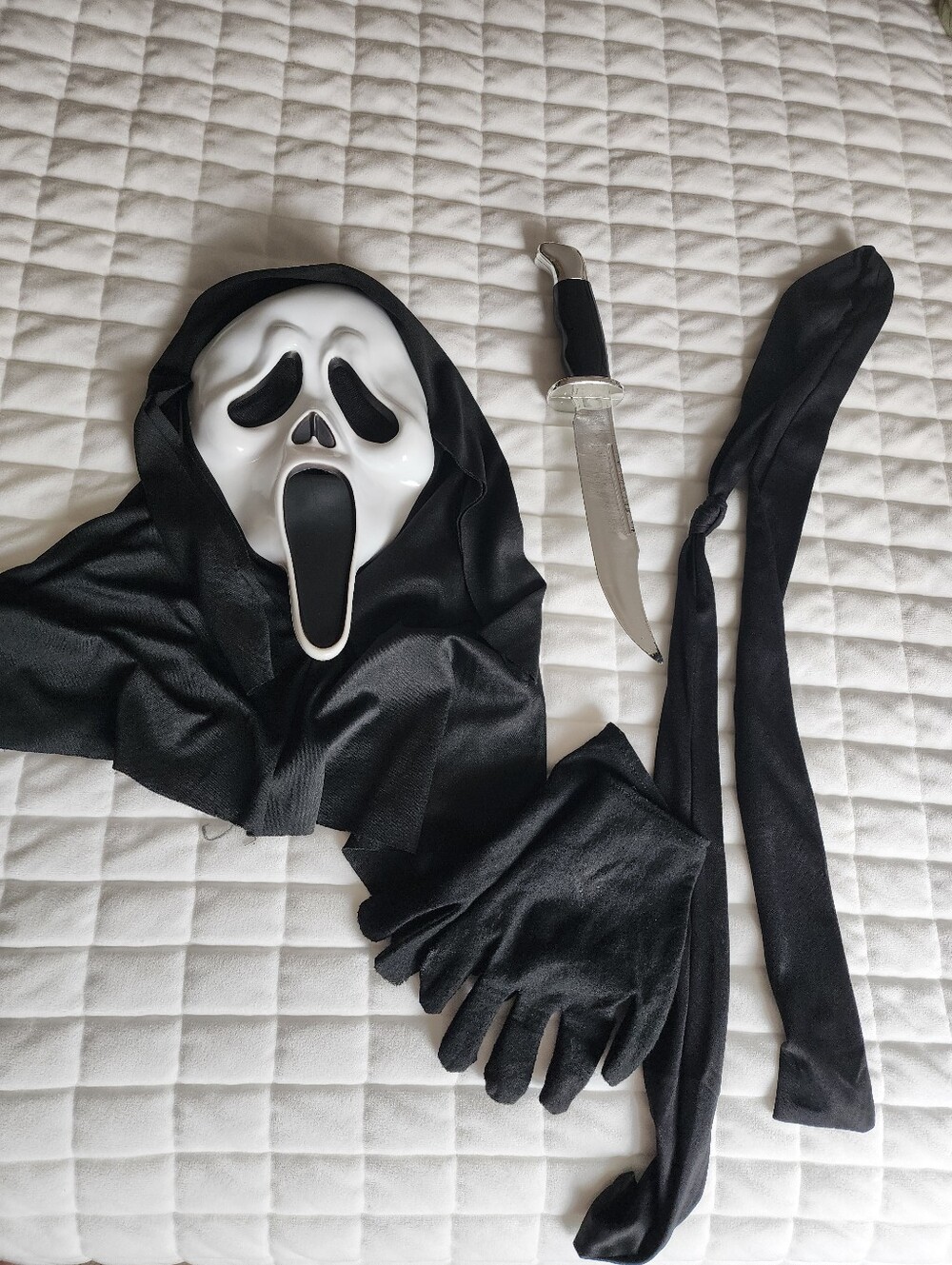 Scream XL Kids Costume Mask & Accessory Set